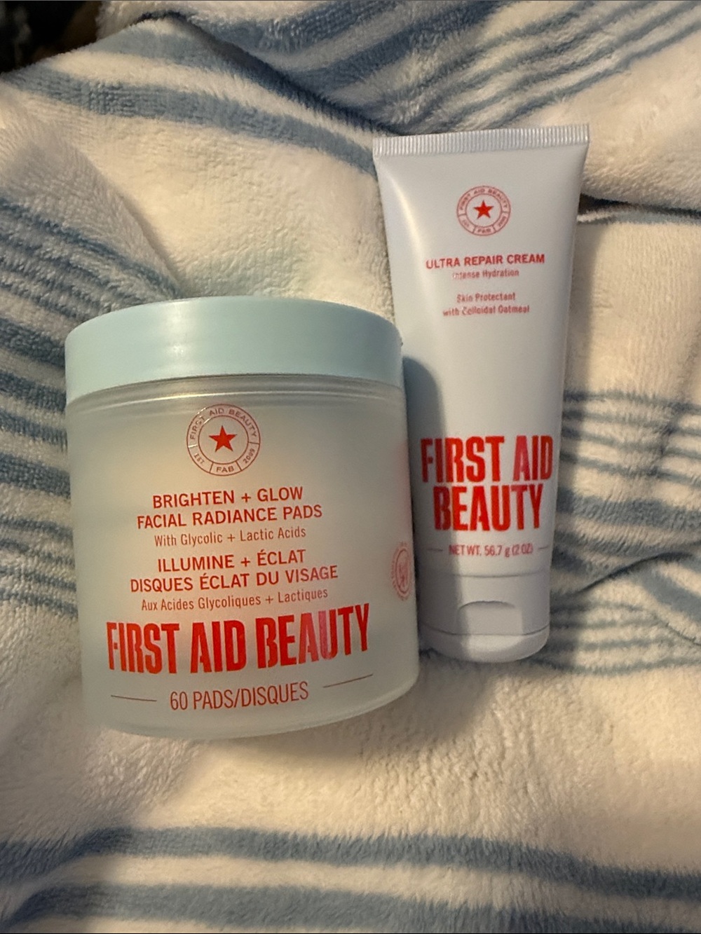First Aid Beauty Brighten + Glow Facial Radiance Pads - white & light blue